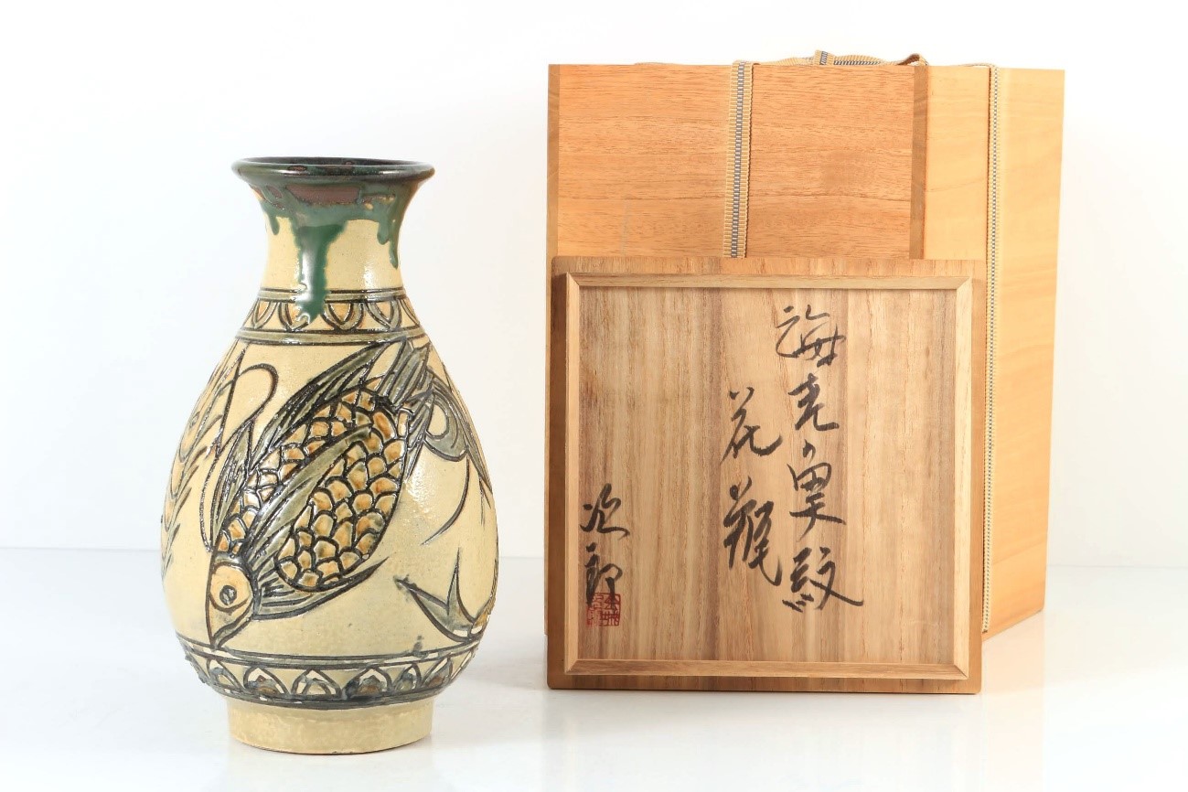 琉球陶器の頂点、金城次郎。沖縄の伝統技術を芸術にまで高める | 古